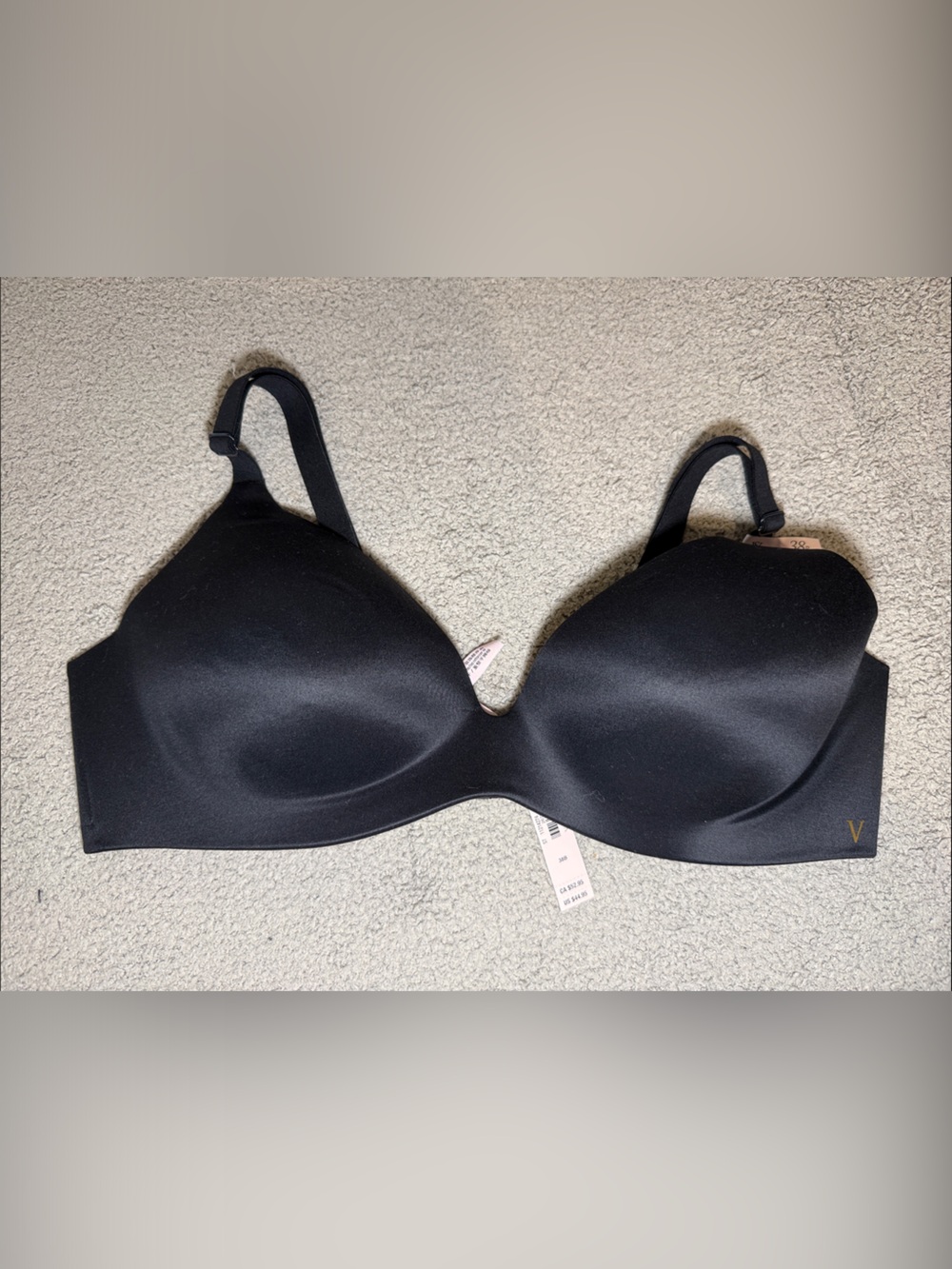 Victoria’s Secret Black t-shirt bra